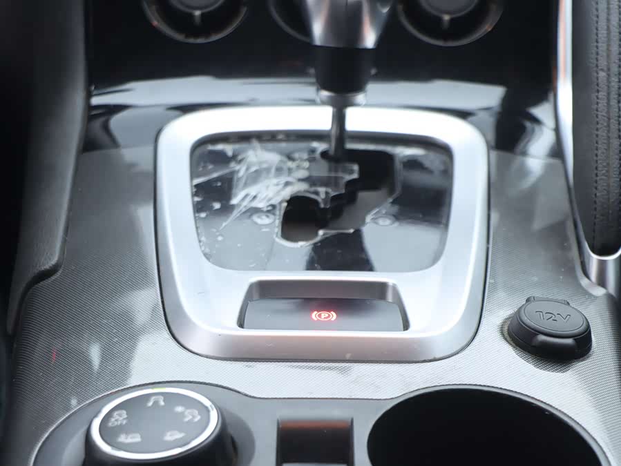 Peugeot 3008 2019 car image #12