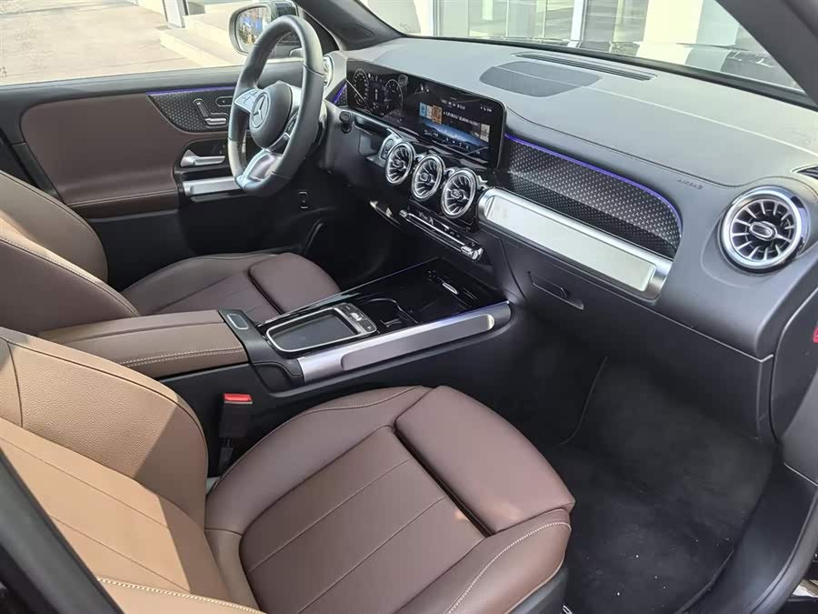 Mercedes-Benz GLB Class 2025 immagine di auto #12