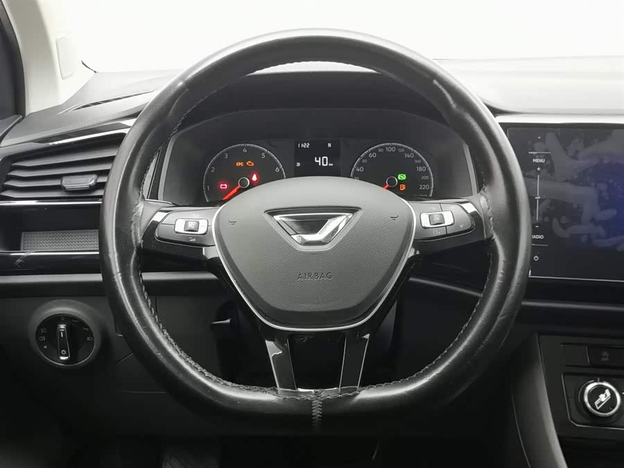 Jetta VS5 2020 car image #12