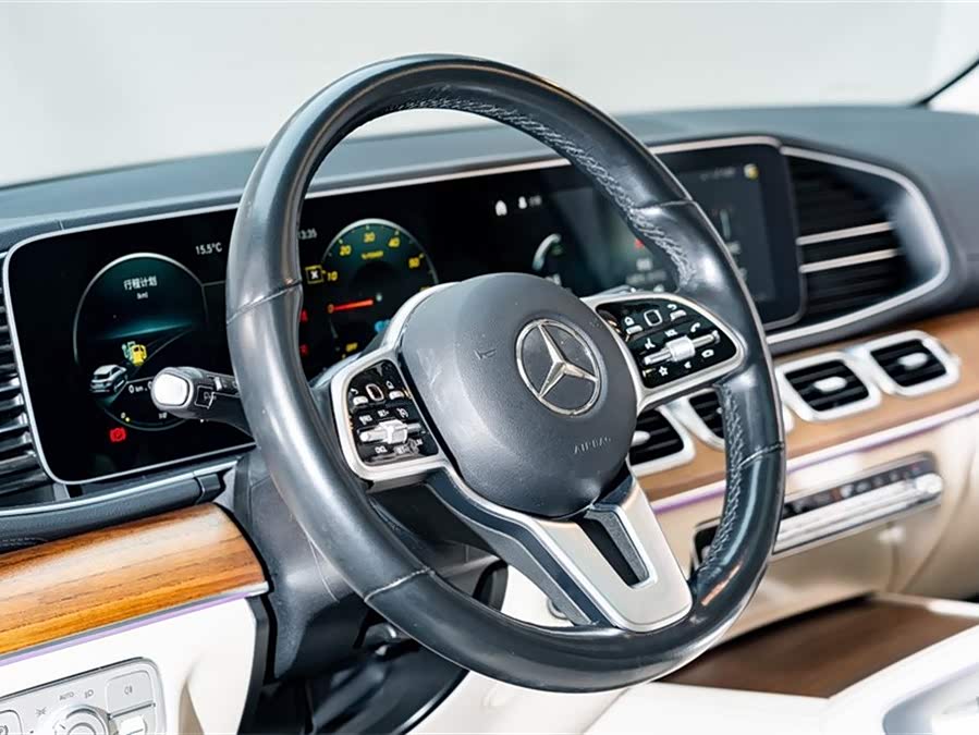 Mercedes-Benz GLE Class New Energy 2022 car image #12