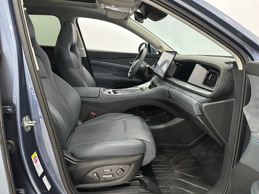 BYD Sea Lion 07 DM-i 2025 car image #12