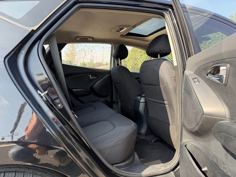 Hyundai ix35 2015 #12 Hyundai ix35 2015 car image #12