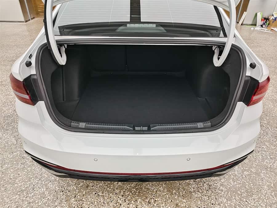 Volkswagen Lavida 2023 car image #12