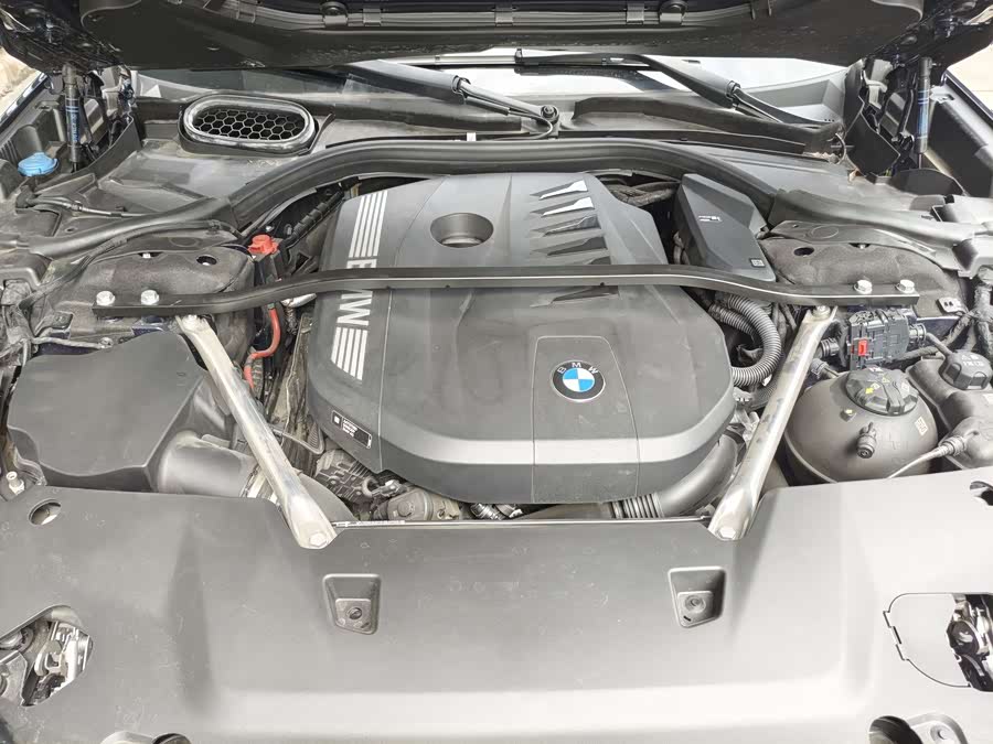 BMW 7 Series 2024 car image #12