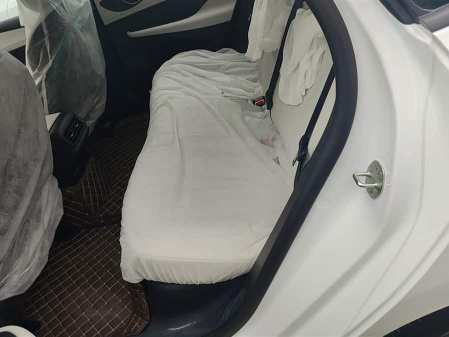 BYD Seal 05 DM-i 2025 car image #12