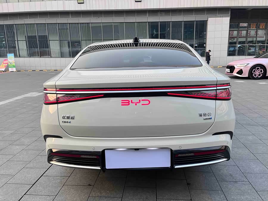 BYD Seal 07 DM-i 2025 #12 BYD Seal 07 DM-i 2025 car image #12