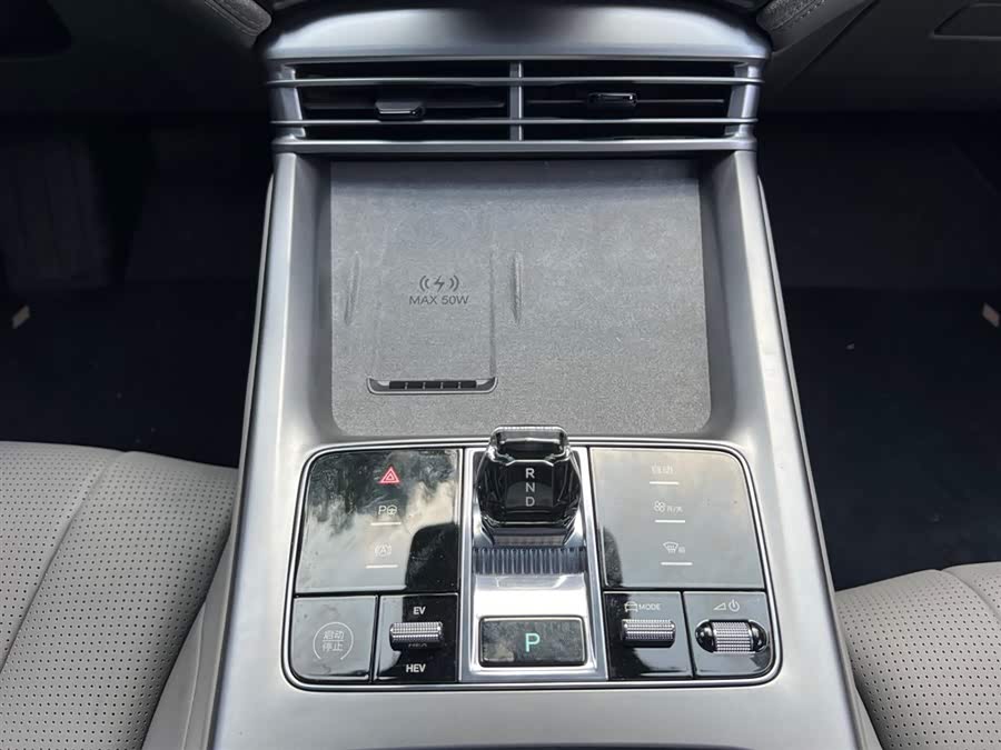 BYD Seal 07 DM-i 2025 car image #12