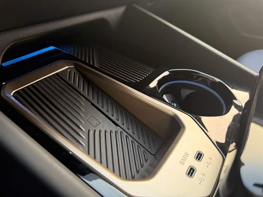 BMW 5 Series 2024 car image #12