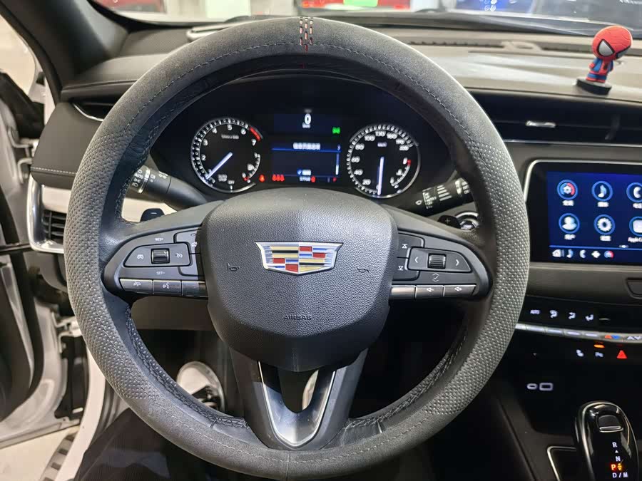 2020 car image #12