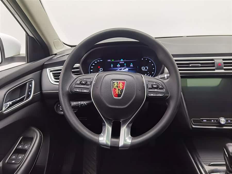 Roewe i5 2021 car image #12