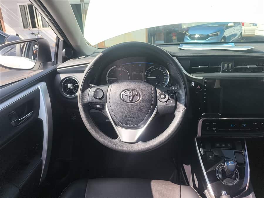 Toyota Corolla Hybird E+ 2022 immagine di auto #12