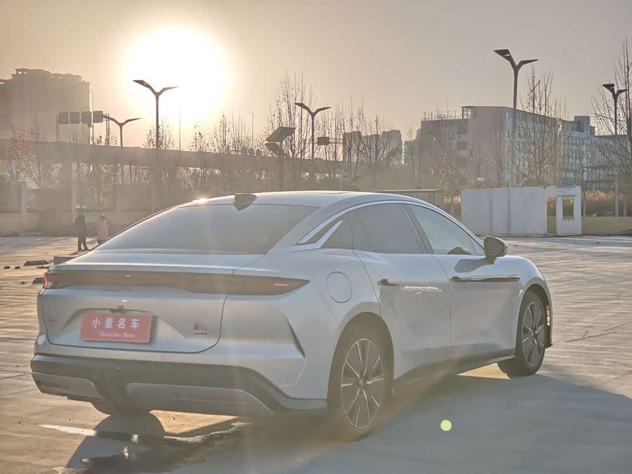 BYD HanL 2025 car image #12