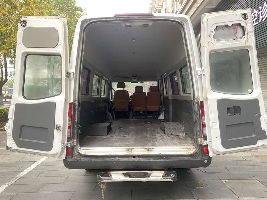 JAC 2017 #12 JAC 2017 car image #12