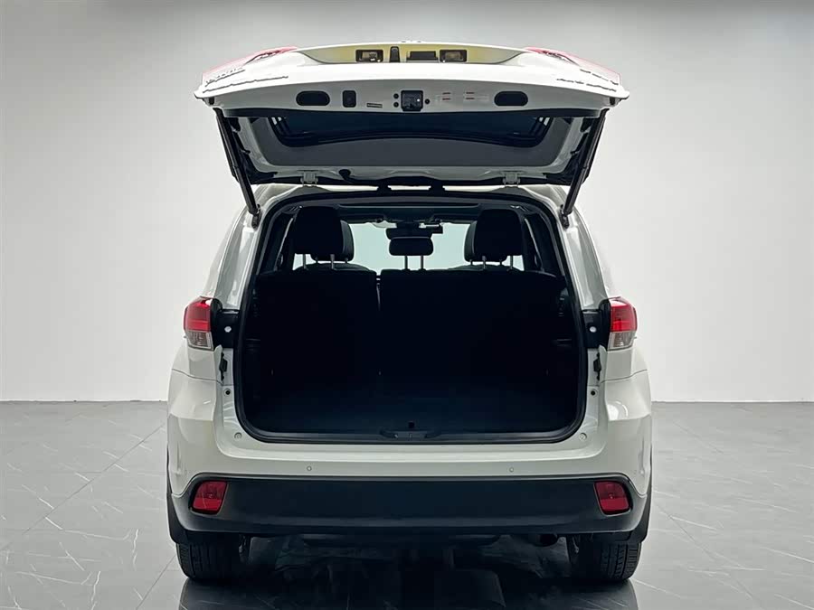 Toyota Highlander 2018 car image #12