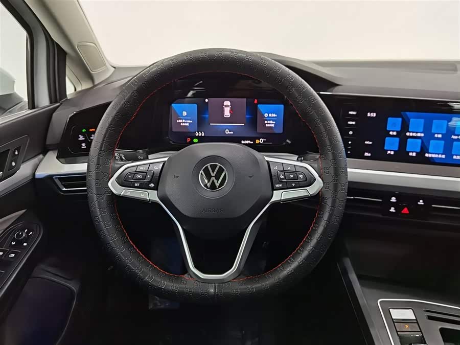 Volkswagen Golf 2021 car image #12