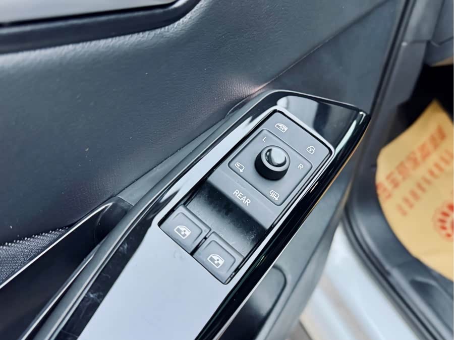 Volkswagen 2024 car image #12
