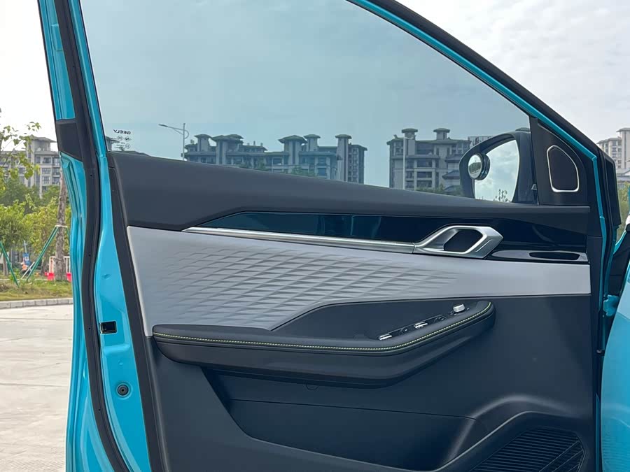 GEELY Coolray 2022 car image #12