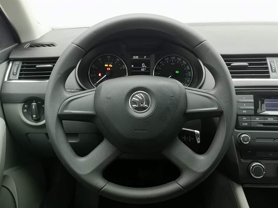 Skoda Octavia 2014 car image #12