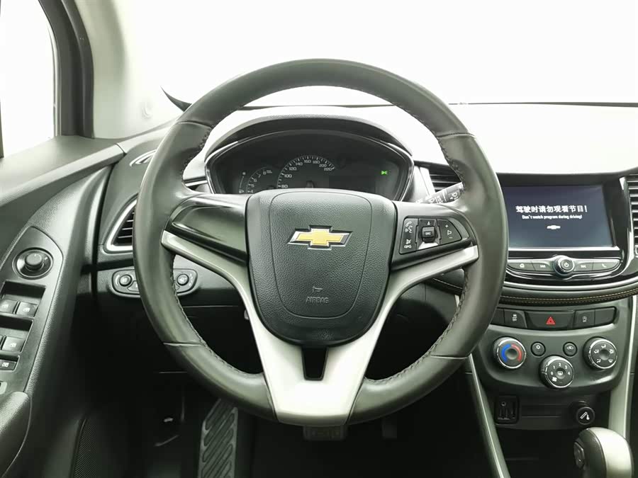Chevrolet Tracker 2018 immagine di auto #12
