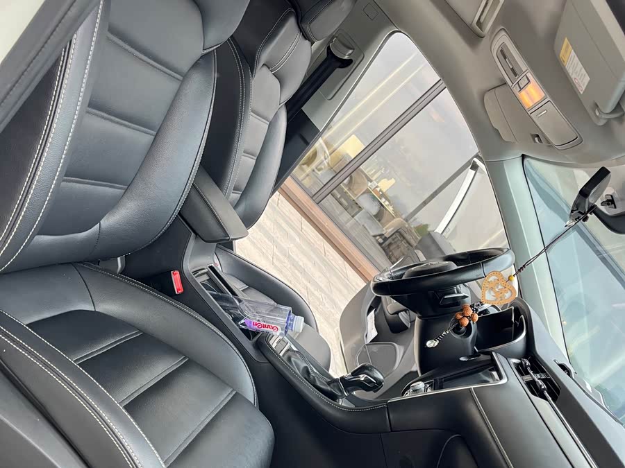 6 2018 car image #12
