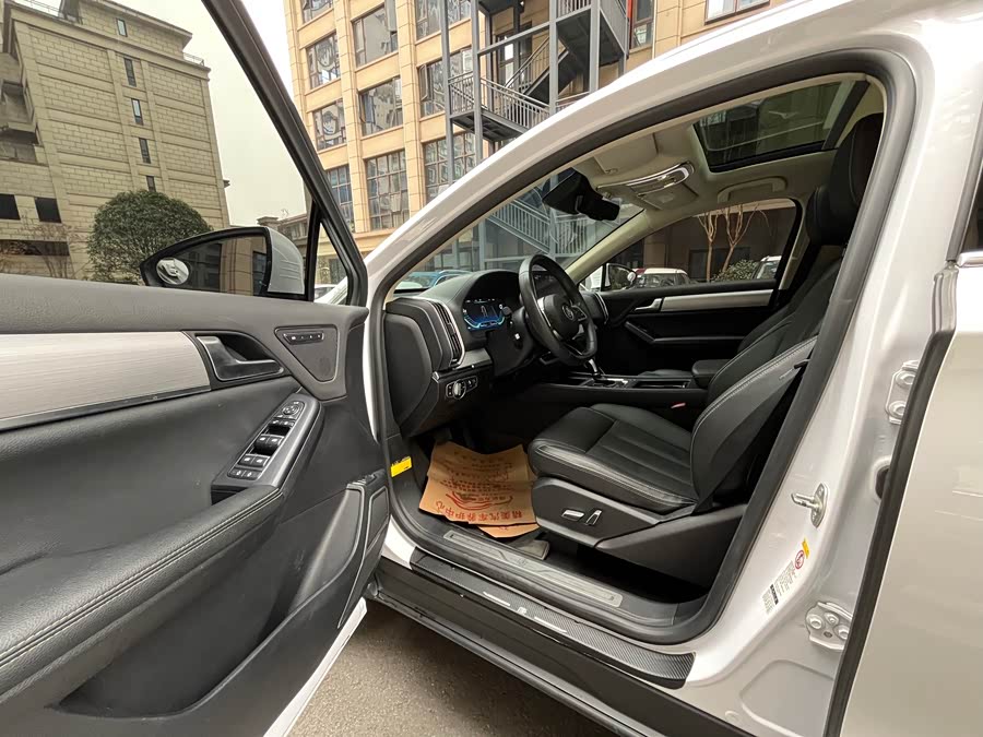 BYD Tang 2019 #12 BYD Tang 2019 car image #12