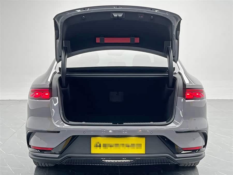 BYD Han 2025 car image #12