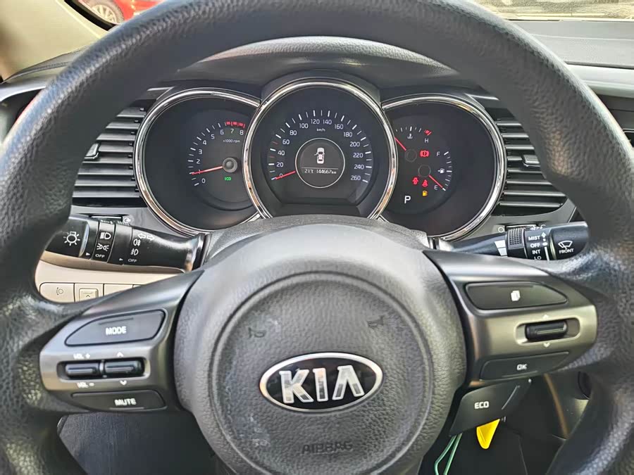 Kia K5 2015 imagen de coche #12