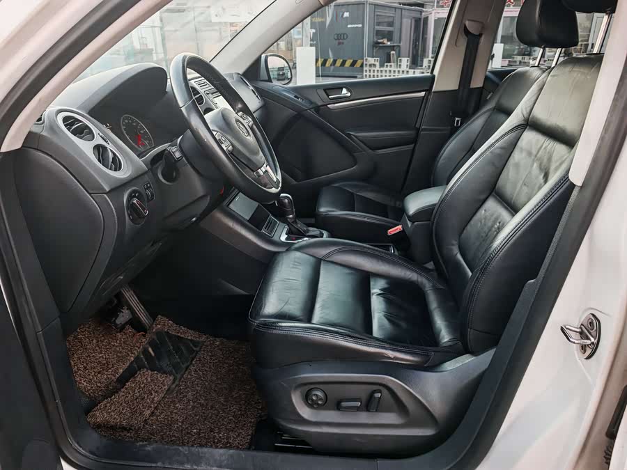 Volkswagen Tiguan 2013 #12 Volkswagen Tiguan 2013 car image #12