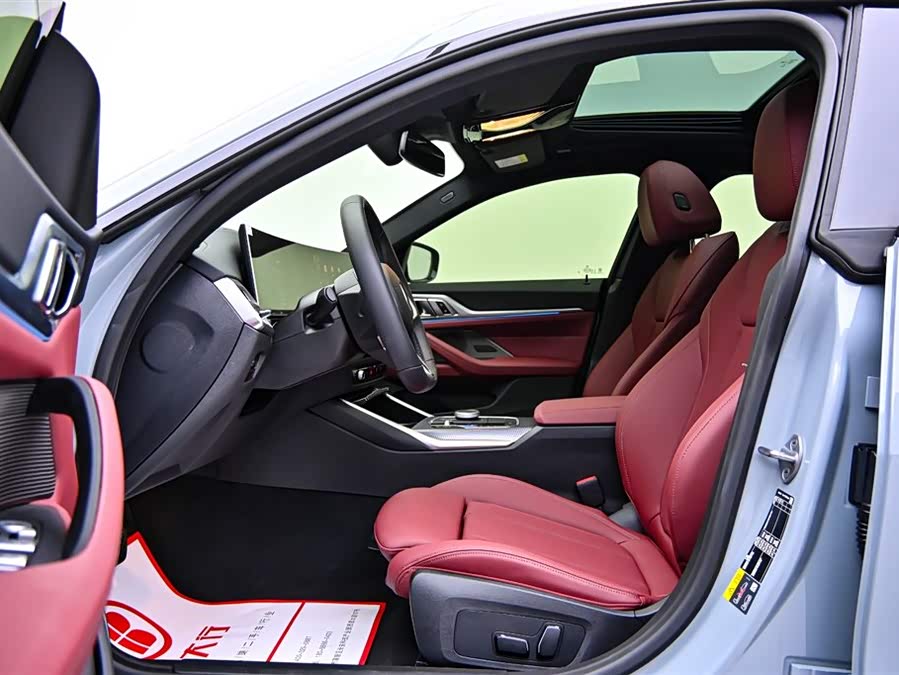 BMW i4 2025 car image #12