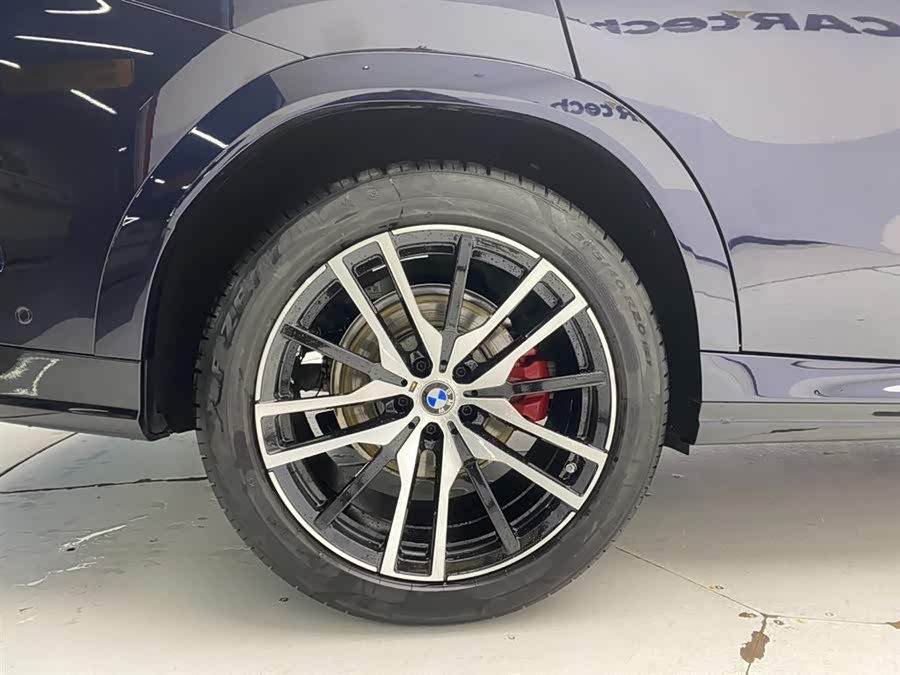 BMW X6 2024 immagine di auto #12