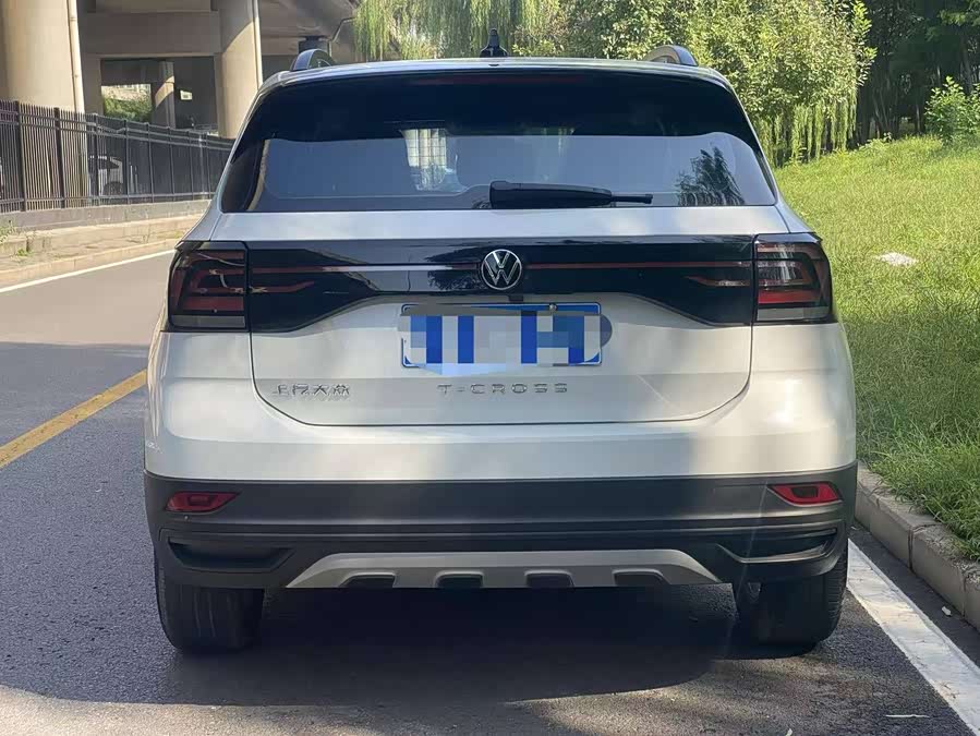 Volkswagen T-Cross 2023 car image #12