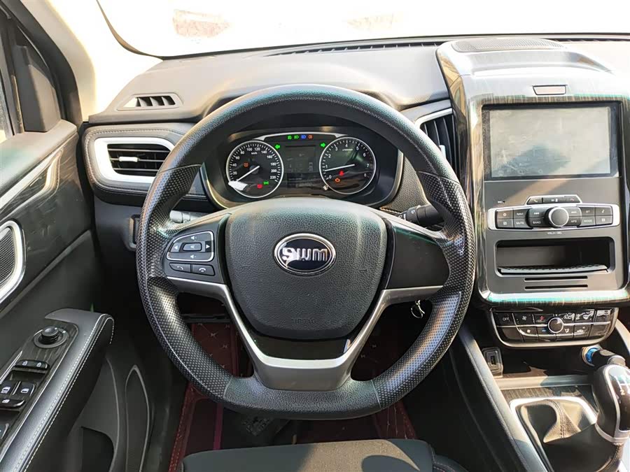 SWM X7 2020 imagem de carro #12