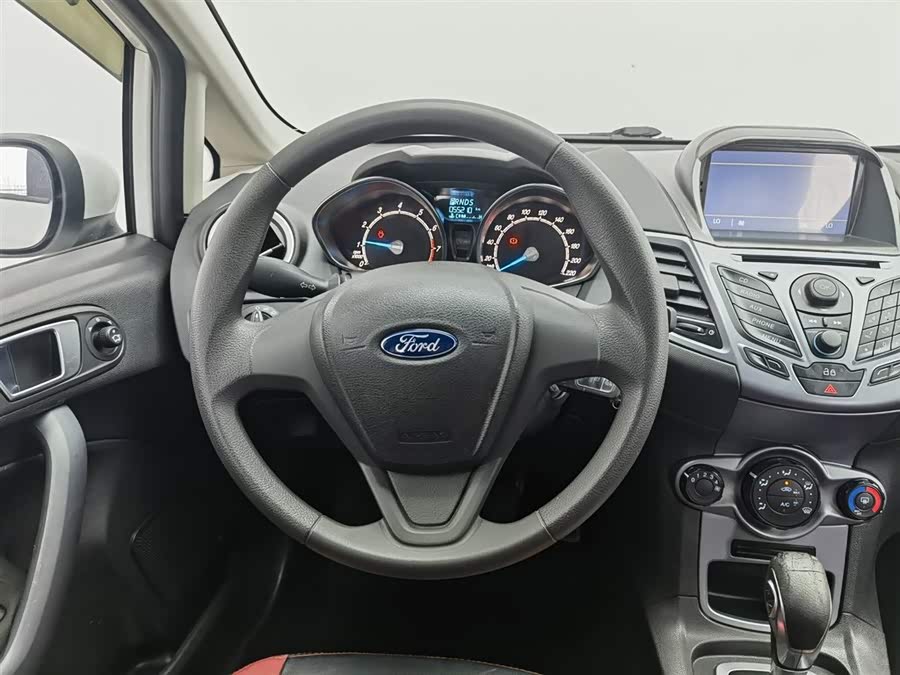 Ford Fiesta 2015 car image #12