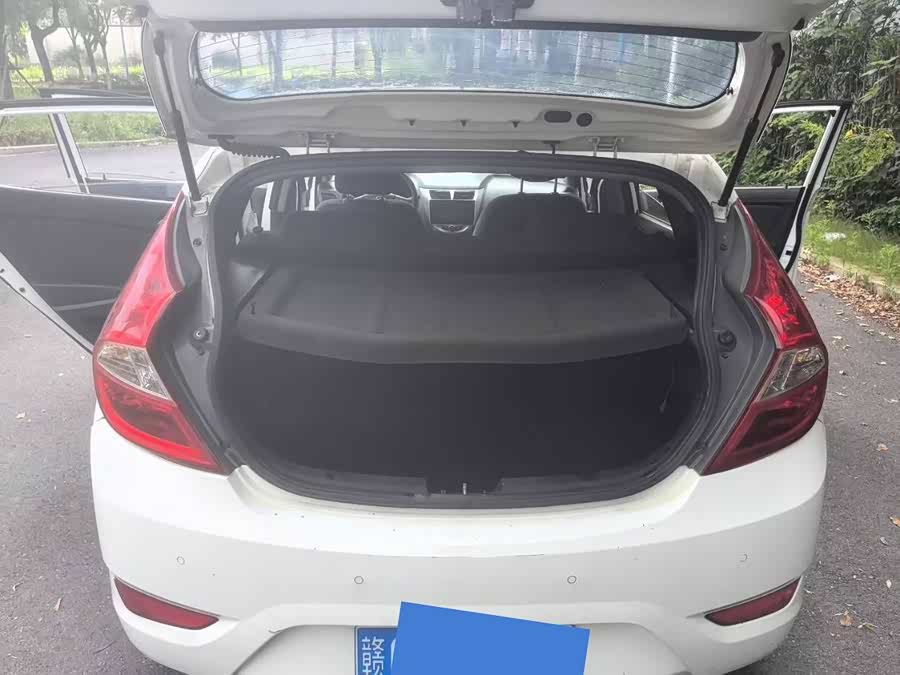 Mazda Reina Hatchback 2015 #12 Mazda Reina Hatchback 2015 car image #12