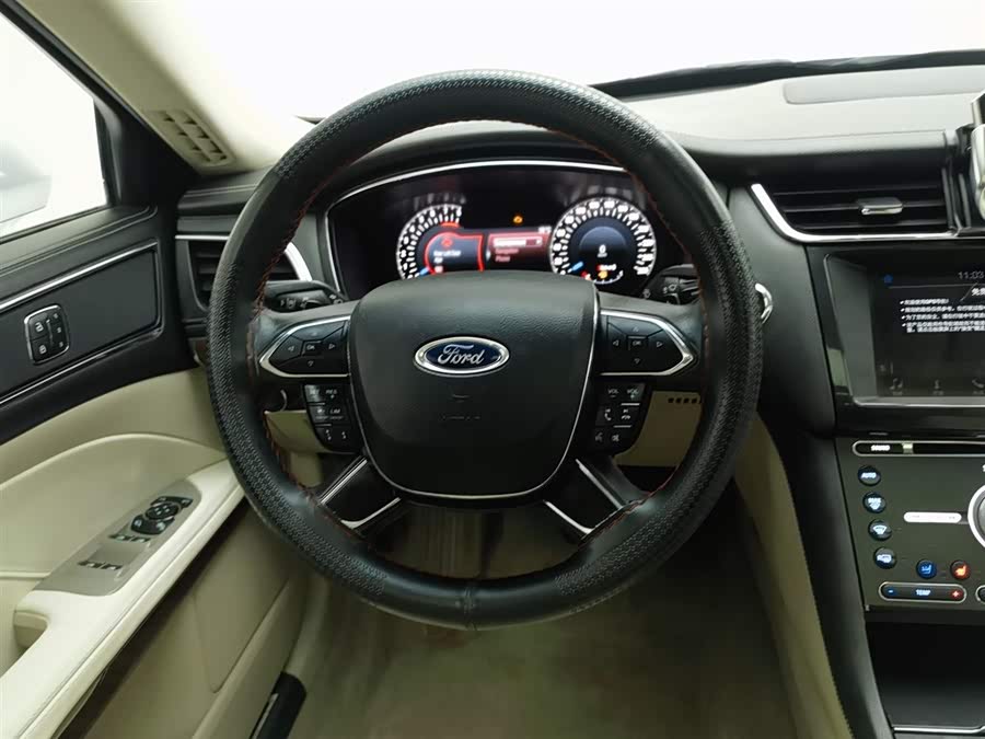 Ford Taurus 2017 car image #12