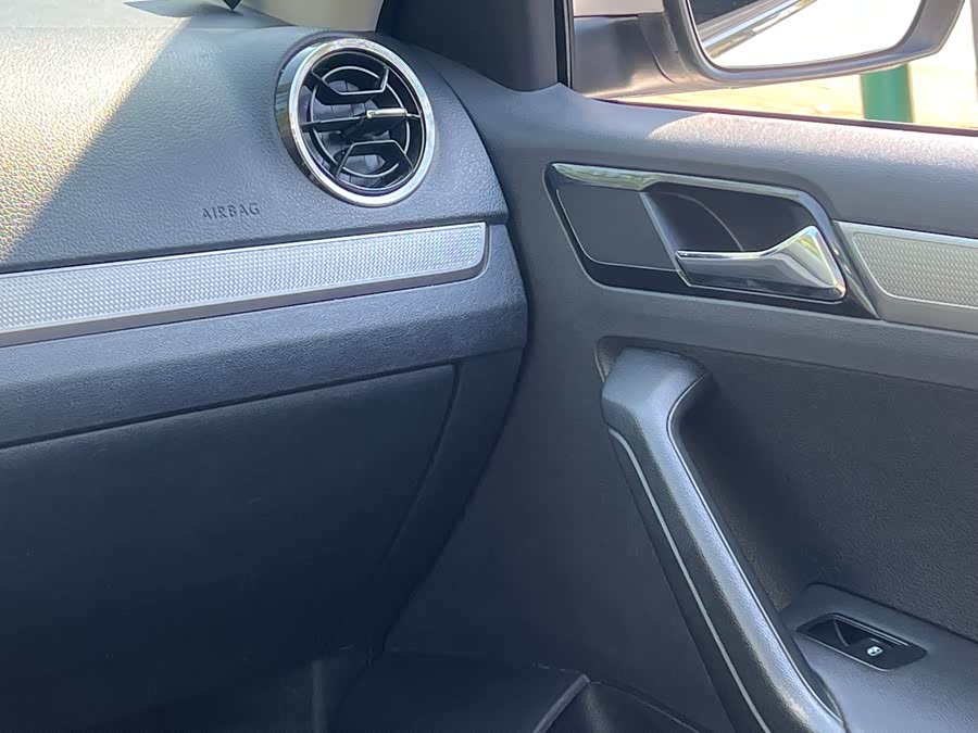 Volkswagen Jetta 2017 immagine di auto #12