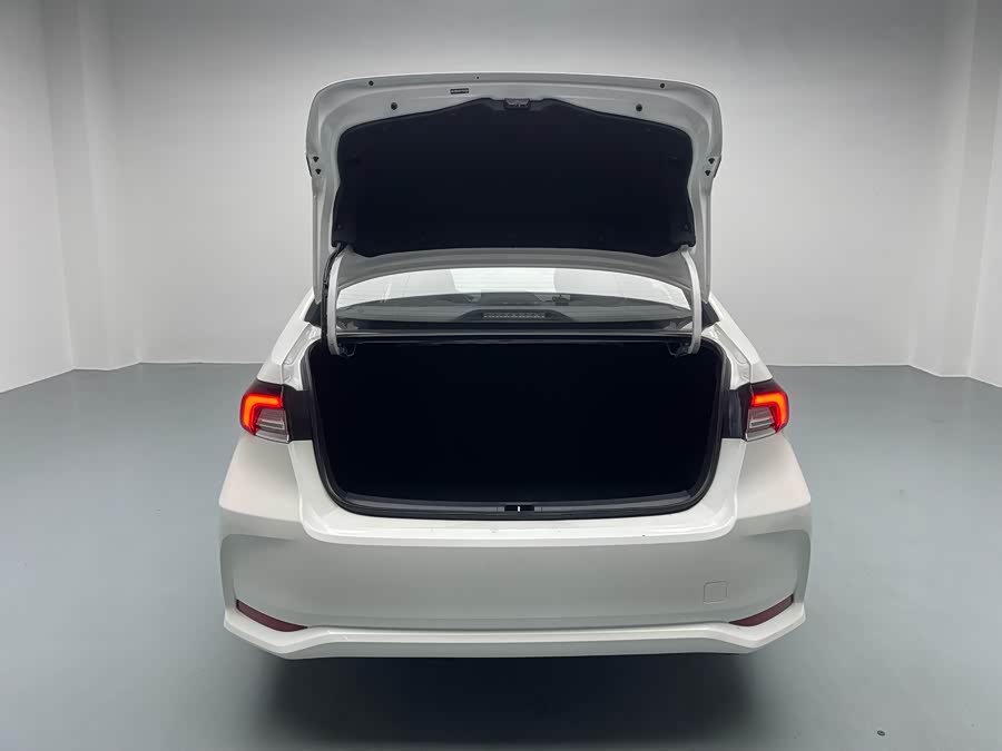 Toyota Corolla 2023 car image #12