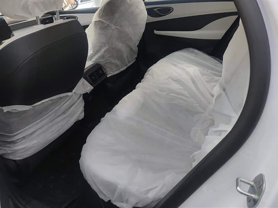 BYD Seal 05 DM-i 2025 car image #12