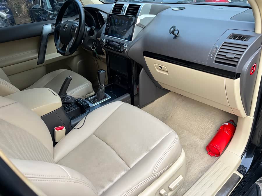 Toyota Land Cruiser Prado 2016 car image #12