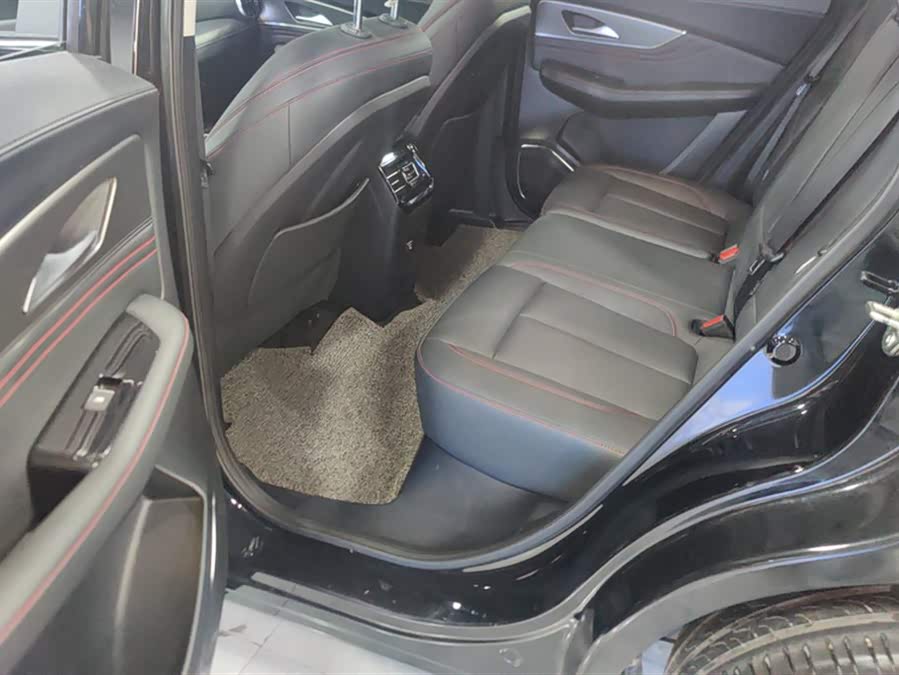 Forthing T5 EVO 2020 car image #12