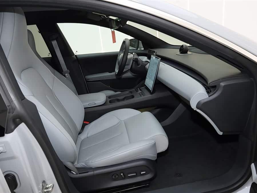 NIO ET5 2024 car image #12