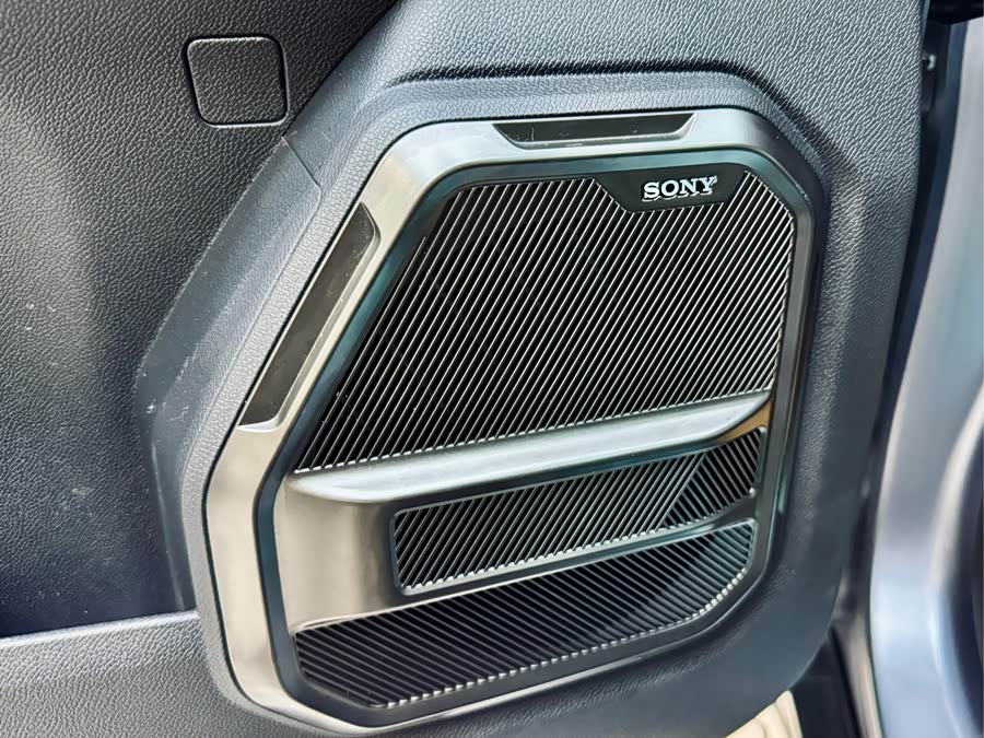 Jetour Traveller 2023 car image #12