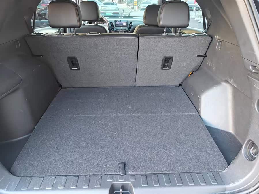 Chevrolet Equinox 2023 car image #12