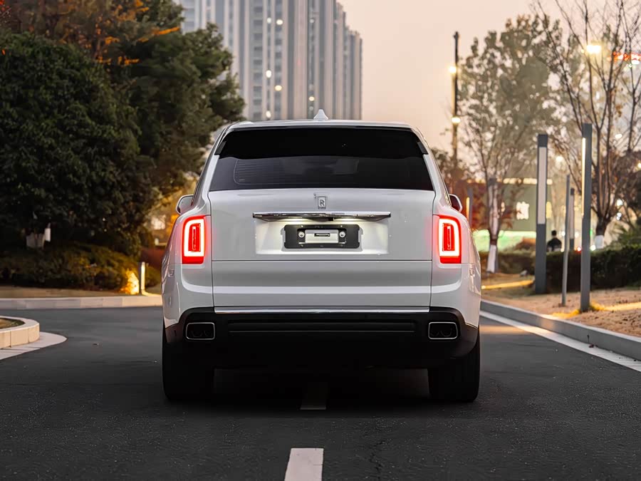 劳斯莱斯 库里南 2021 汽车图片 #12