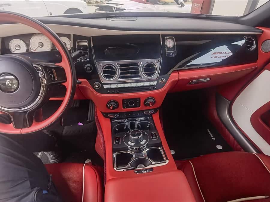 Denza Wraith 2018 car image #12