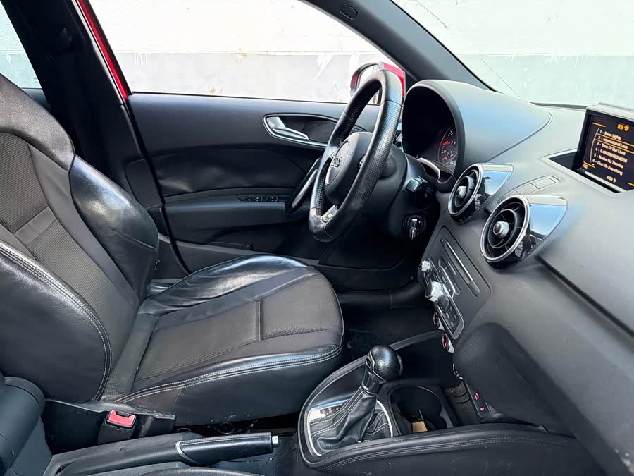 Audi A1 2017 car image #12