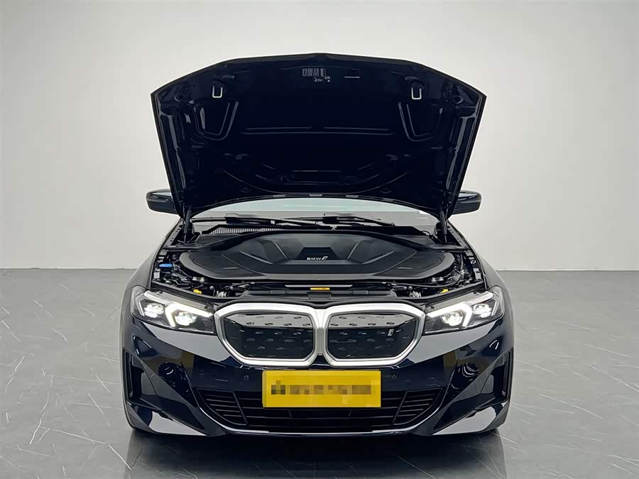 BMW i3 2024 car image #12