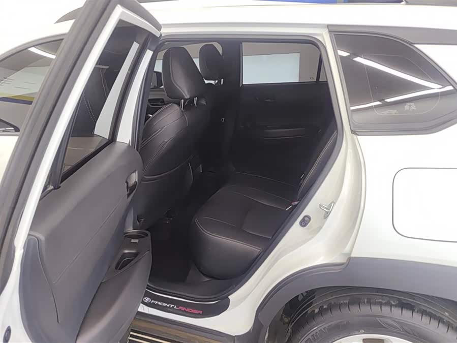 Toyota Frontlander 2024 #12 Toyota Frontlander 2024 immagine di auto #12