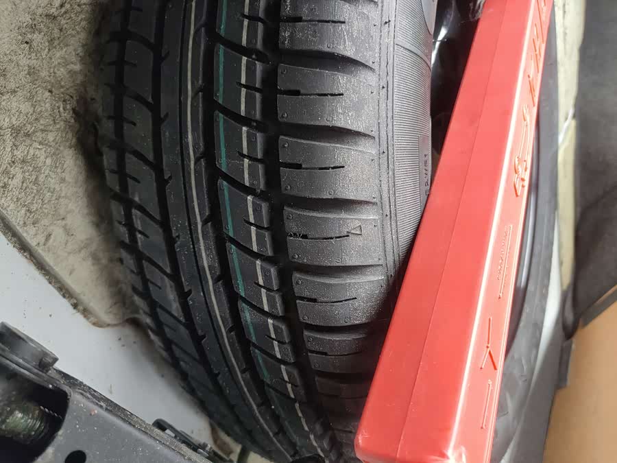 Soueast V3 Lingyue 2015 #12 Soueast V3 Lingyue 2015 car image #12