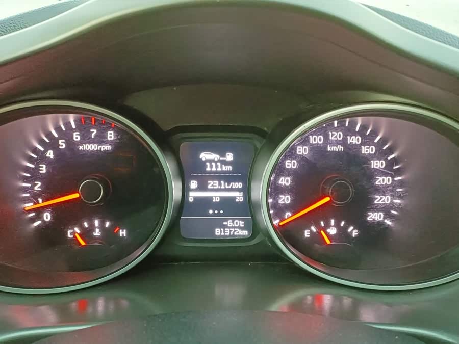 起亚 智跑 2015 汽车图片 #12